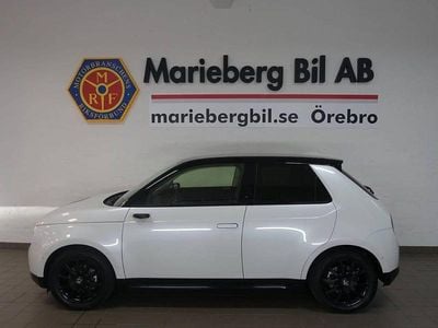 Begagnad Honda e Advance 113 kW (154 HK) 2020 Vit Halvkombi