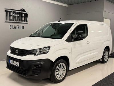 Vit Begagnad 2022 Peugeot Partner Minibuss | 199 000 kr (Dyr)