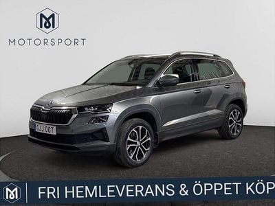 Grå Begagnad 2023 Skoda Karoq SUV | 289 900 kr (Marknadspris)
