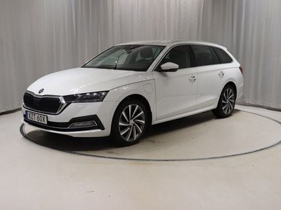 begagnad Skoda Octavia Combi iV DSG 204hk Drag Värmare Elektrisk föra