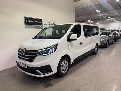 Vit Begagnad 2023 Renault Trafic Minibuss | 379 900 kr