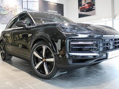 Svart Ny 2026 Porsche Cayenne SUV | 1 257 480 kr (Marknadspris)