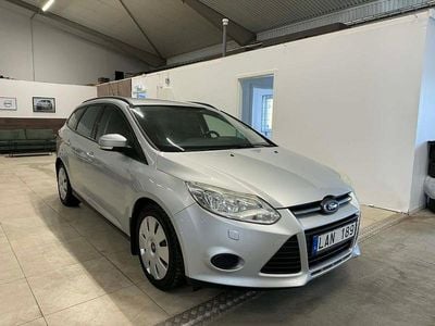 Begagnad Ford Focus Trend 95 HK (69 kW) 2012 Grå Kombi