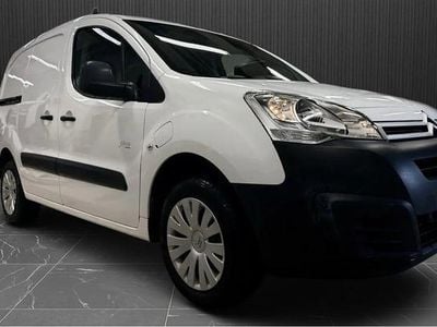 Begagnad Citroën Berlingo 49 kW (67 HK) 2017 Vit Minibuss