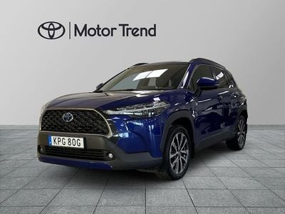 Blå Begagnad 2023 Toyota Corolla Cross Style SUV | 359 900 kr (Lite dyr)