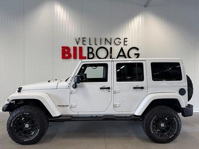 Begagnad Jeep Wrangler Unlimited Sahara 284 HK (208 kW) 2015 Vit SUV