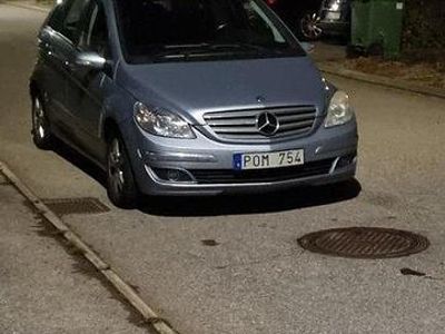 Mercedes B200