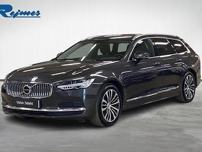 Grå Begagnad 2023 Volvo V90 Core Kombi | 378 900 kr (Marknadspris)