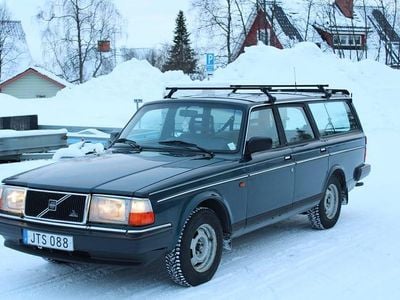 Begagnad Volvo 240 115 HK (84 kW) 1991 Mörkgrön Kombi