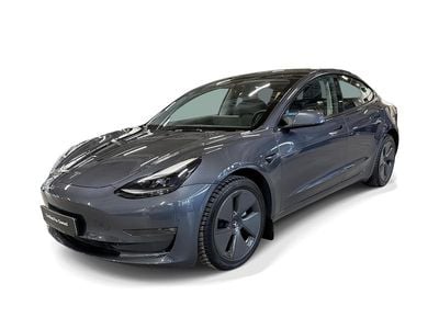 Grå Begagnad 2022 Tesla Model 3 Long Range AWD Sedan | 359 700 kr (Marknadspris)
