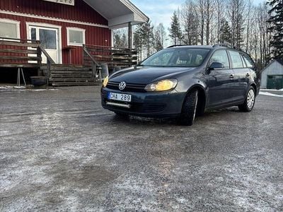 Begagnad 2010 VW Golf Kombi | 32 000 kr (Lite dyr)