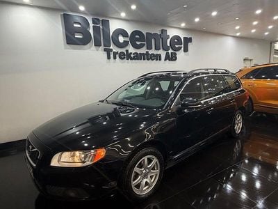 Begagnad Volvo V70 Momentum 179 HK (131 kW) 2011 Svart Kombi