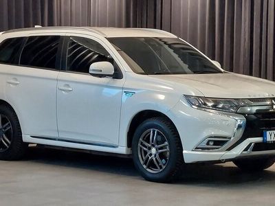 begagnad Mitsubishi Outlander P-HEV 2.4 Hybrid 4WD CVT Business 2020, SUV