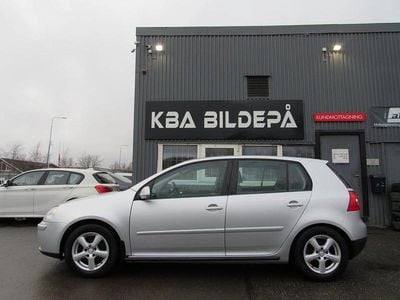 Begagnad VW Golf VI Trendline 105 HK (77 kW) 2008 Silver Halvkombi