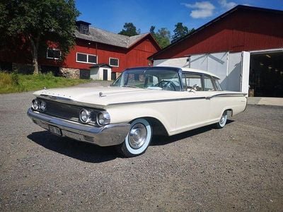 Vit Begagnad 1960 Mercury Monterey Minibuss | 165 000 kr
