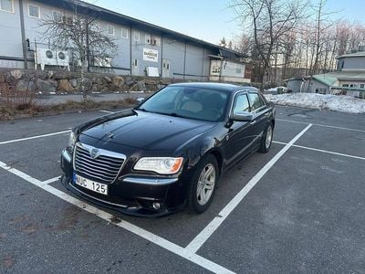 Begagnad Lancia Thema Platinum 239 HK (175 kW) 2012 Brun Sedan