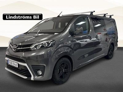 Grå Begagnad 2022 Toyota Proace Minibuss | 349 900 kr (Lite dyr)