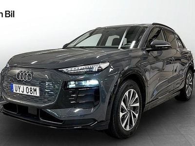 Grå Begagnad 2024 Audi e-tron Proline SUV | 699 000 kr
