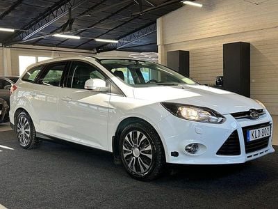 Begagnad Ford Focus Titanium 150 HK (110 kW) 2014 Vit Kombi