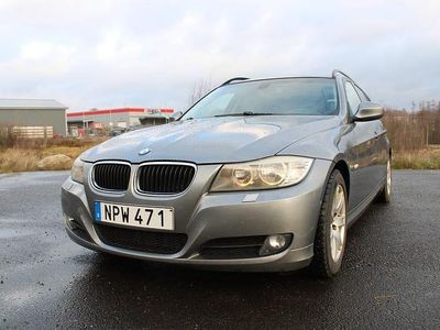 Grå metallic Begagnad 2009 BMW 320 Kombi | 75 000 kr (Marknadspris)