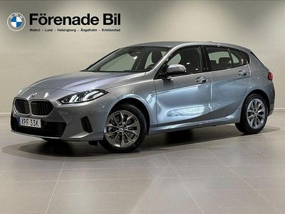 Grå Ny 2026 BMW 120 Shadowline Halvkombi | 401 100 kr