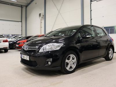 begagnad Toyota Auris Hybrid e-CVT Kamkedja Aux 2-Ägare 136hk