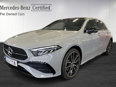 Grå Begagnad 2026 Mercedes A250 Halvkombi | 489 900 kr