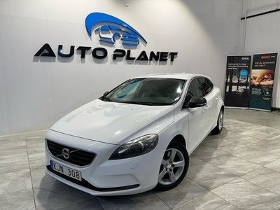 begagnad Volvo V40 D3 Momentum Euro 5/NyKamrem/NyServ/P-Värmare/Drag/