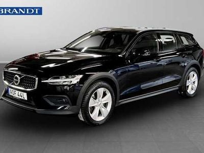 Begagnad Volvo V60 CC 197 HK (144 kW) 2023 Kombi