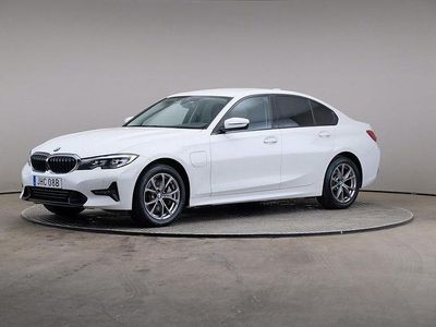 BMW 330e