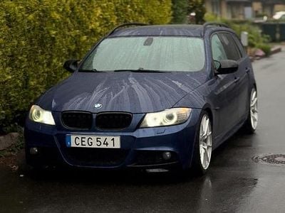 Begagnad BMW 325 218 HK (160 kW) 2009 Kombi