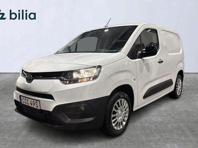 Vit Begagnad 2024 Toyota Proace City City Minibuss | 299 000 kr (Marknadspris)