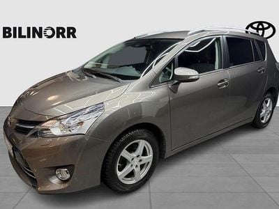 Begagnad Toyota Verso 148 HK (108 kW) 2017 Grå Minibuss