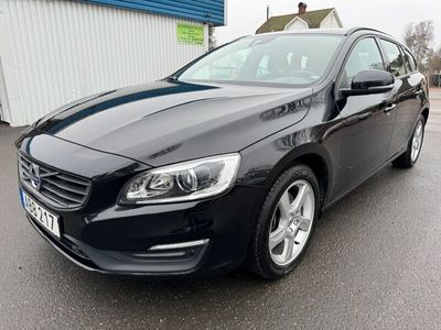 begagnad Volvo V60 T3 Classic Kinetic Euro 6 152hk EN ÄGARE NY SERVAD