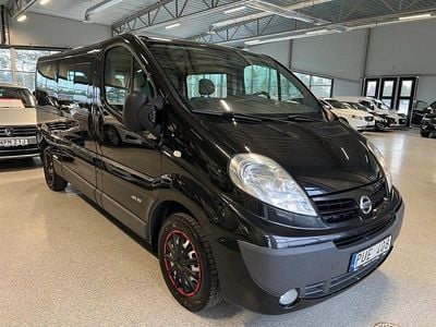 Svart Begagnad 2013 Nissan Primastar Minibuss | 99 900 kr