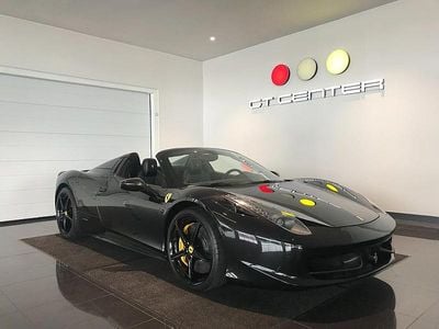 Svart Begagnad 2013 Ferrari 458 Cab | 2 595 000 kr