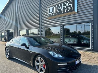 Porsche Panamera 4