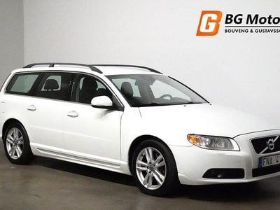 Vit Begagnad 2013 Volvo V70 Momentum Kombi | 119 700 kr (Marknadspris)