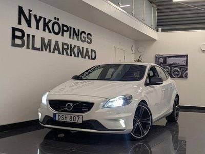 Vit Begagnad 2014 Volvo V40 R-Design Halvkombi | 164 900 kr (Marknadspris)