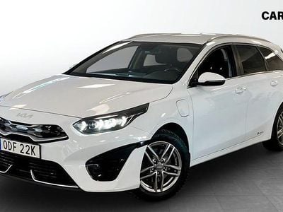 Vit Begagnad 2021 Kia Ceed Advance Halvkombi | 184 900 kr (Bra pris)