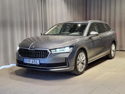 Grå Ny 2026 Skoda Superb Kombi | 496 900 kr