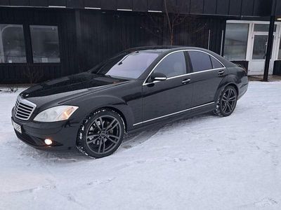Blanksvart Begagnad 2006 Mercedes S500 Sedan | 109 000 kr