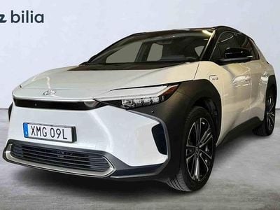 Begagnad Toyota bZ4X Executive 252 kW (343 HK) 2022 Silver SUV