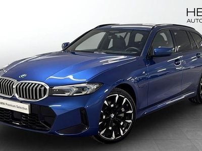 Blå Begagnad 2025 BMW 330 Shadowline Kombi | 518 500 kr