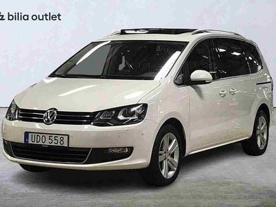 Vit Begagnad 2017 VW Sharan Minibuss | 239 900 kr (Marknadspris)