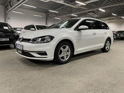 Vit Begagnad 2018 VW Golf VII Kombi | 174 900 kr (Marknadspris)