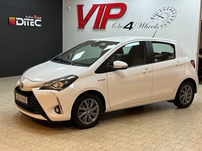 begagnad Toyota Yaris Hybrid (101hk) e-CVT Apple-Carplay Euro 6