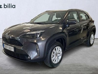 Mörkgrå Begagnad 2024 Toyota Yaris Cross Active SUV | 259 900 kr (Bra pris)