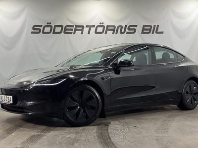 Svart Begagnad 2023 Tesla Model 3 Standard Range Sedan | 398 900 kr (Dyr)