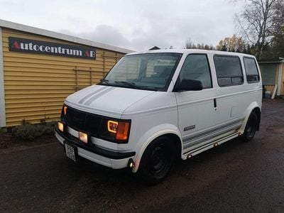 Begagnad GMC Safari 152 HK (111 kW) 1989 Vit Minibuss